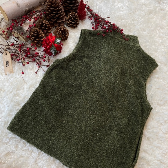 🪵🔥 WOOLRICH BOUCLÉ VEST - Picture 5 of 9